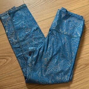 Gylder Blue and Rose Gold Patterned Leggings